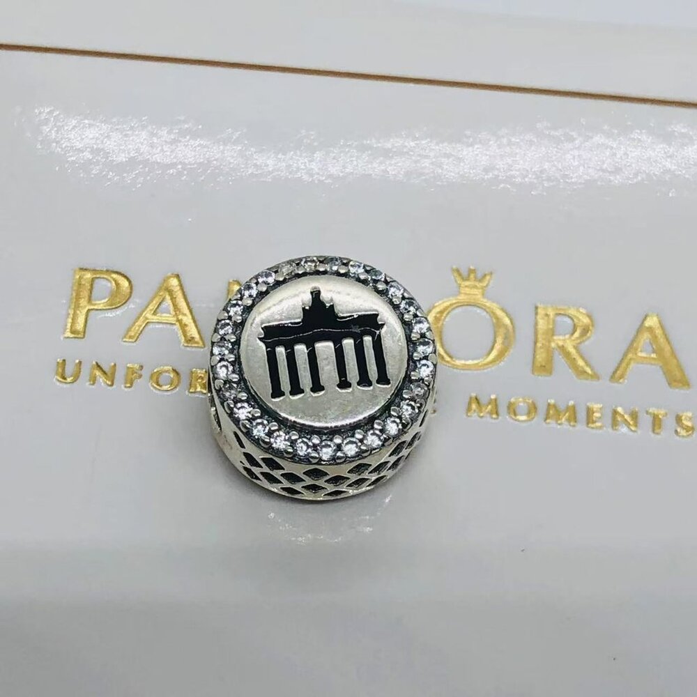 🌞📖Pandora Berlin Bear Charm S925 Silver with box